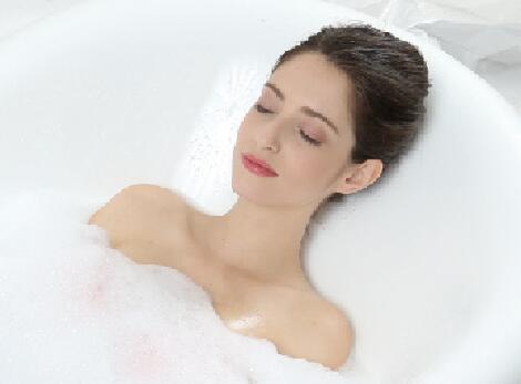 联塑符合人体工程学 舒适沐浴